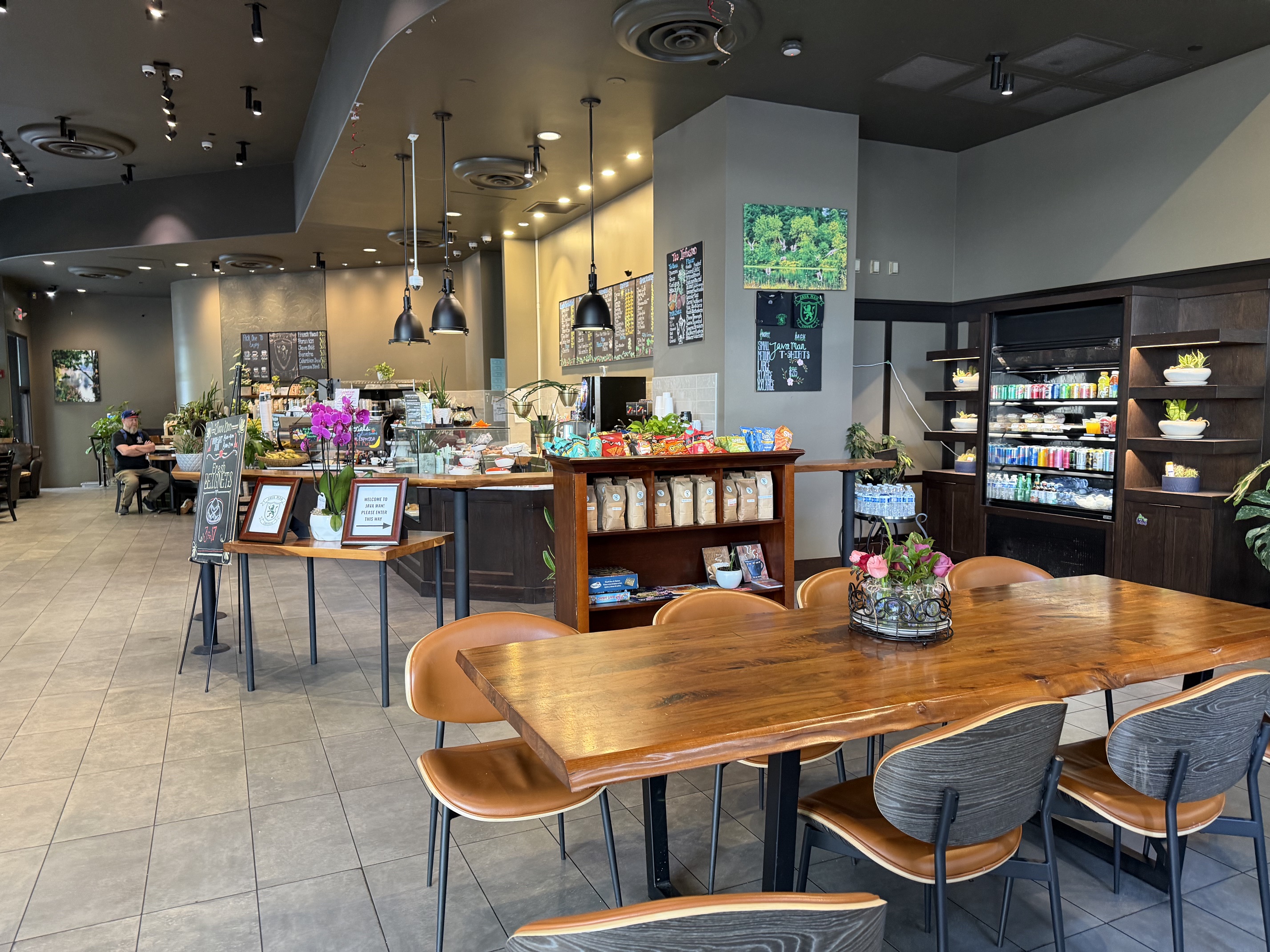 JavaMan Coffee - Inviting Downtown Portland Cafe